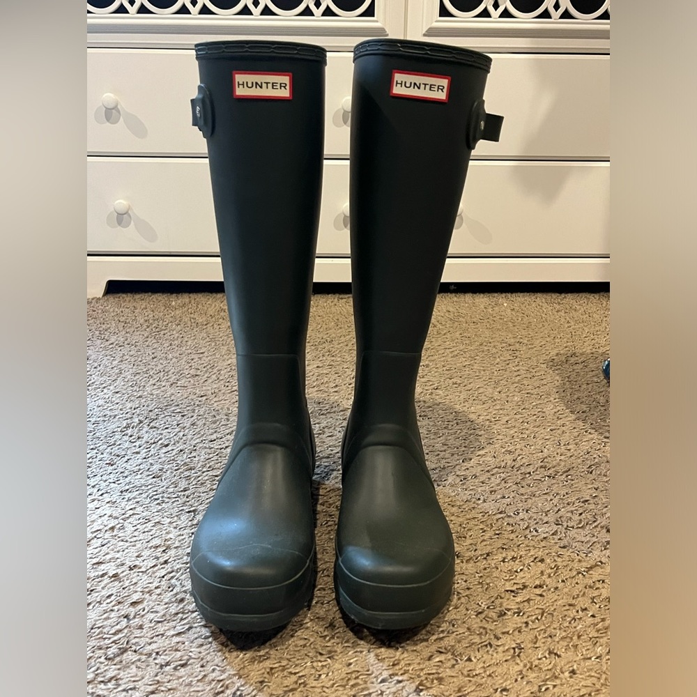 Dark Green Hunter Boots. Woman’s 10